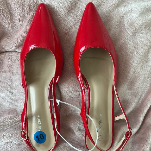Red Heels - Picture 5 of 6